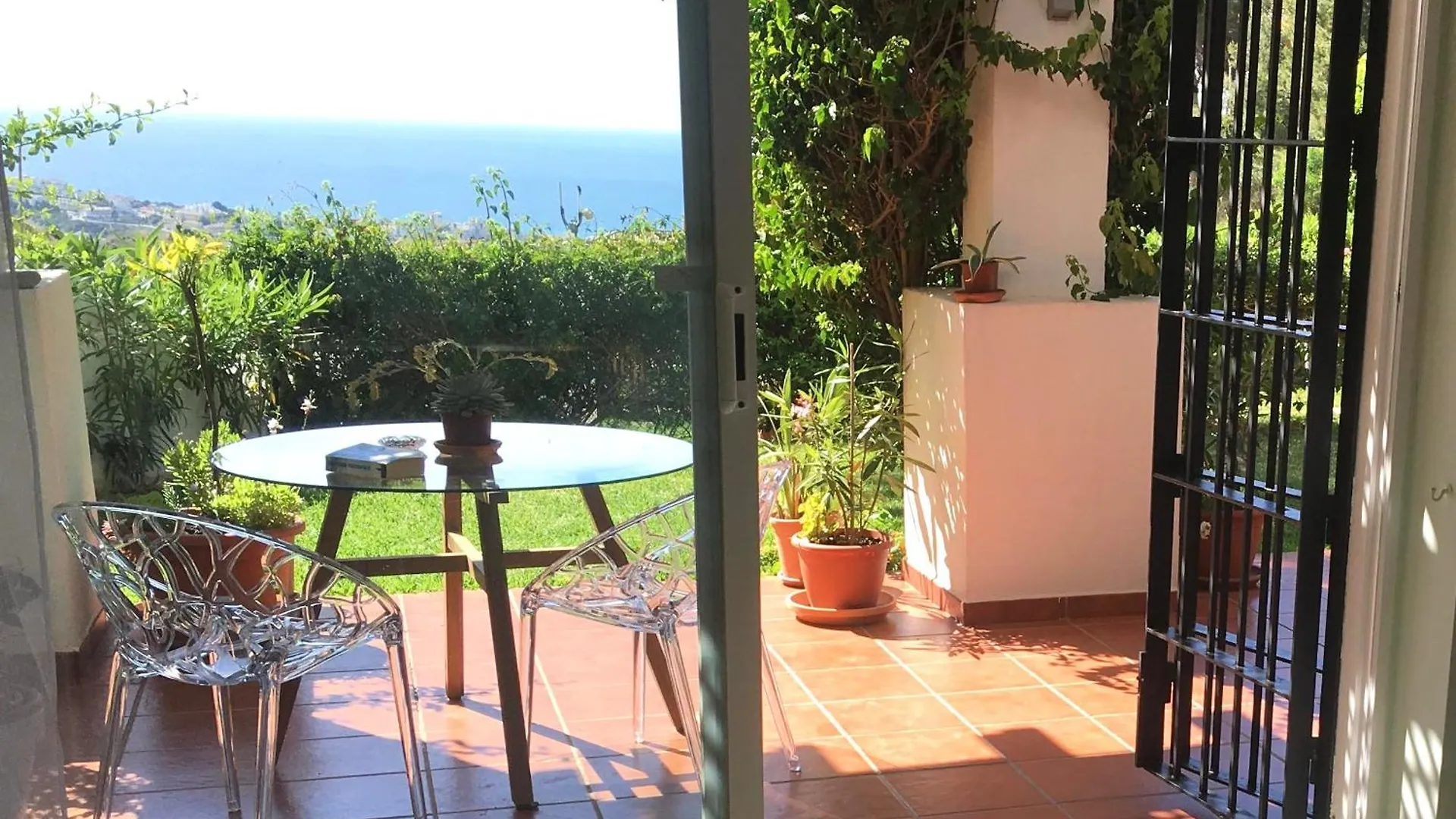 Apartman Holiday Home With Garden And Sea View In Calahonda, Near Marbella And Malaga Sitio de Calahonda