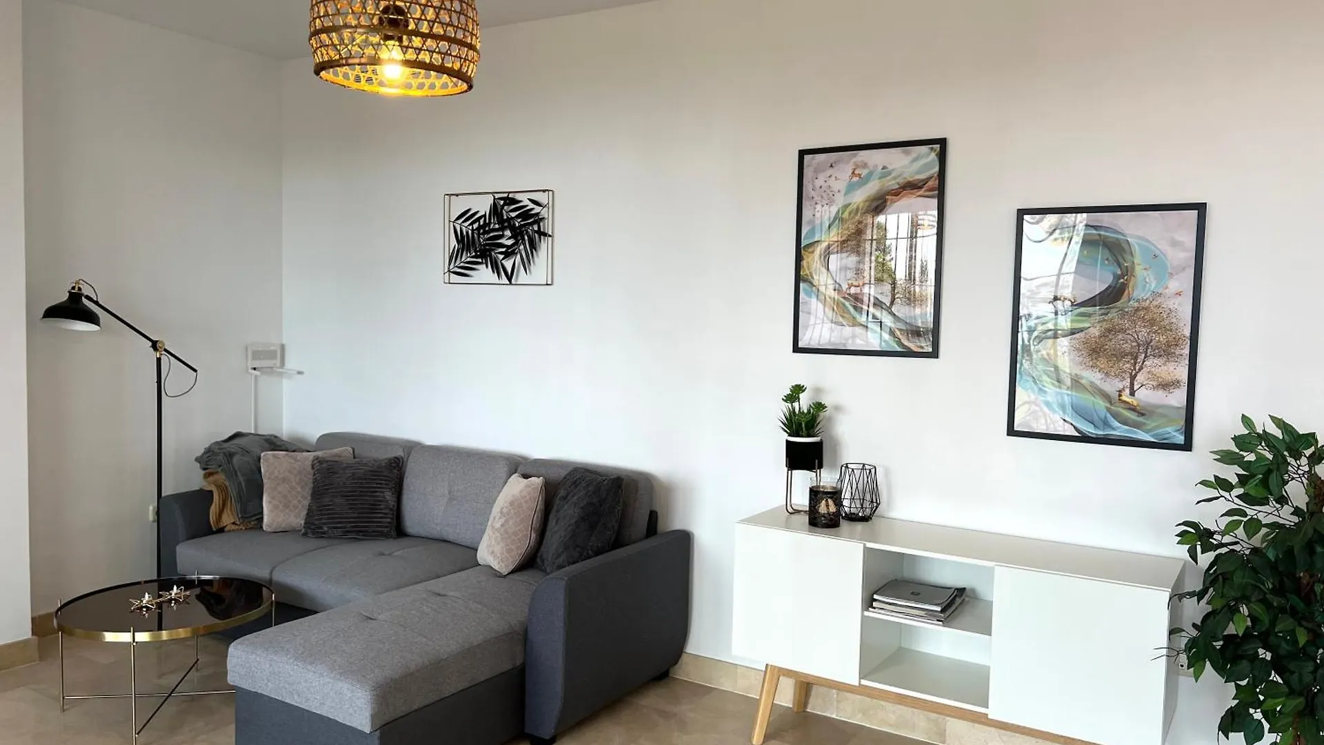 Holiday Home With Garden And Sea View In Calahonda, Near Marbella And Malaga Sitio de Calahonda Apartment