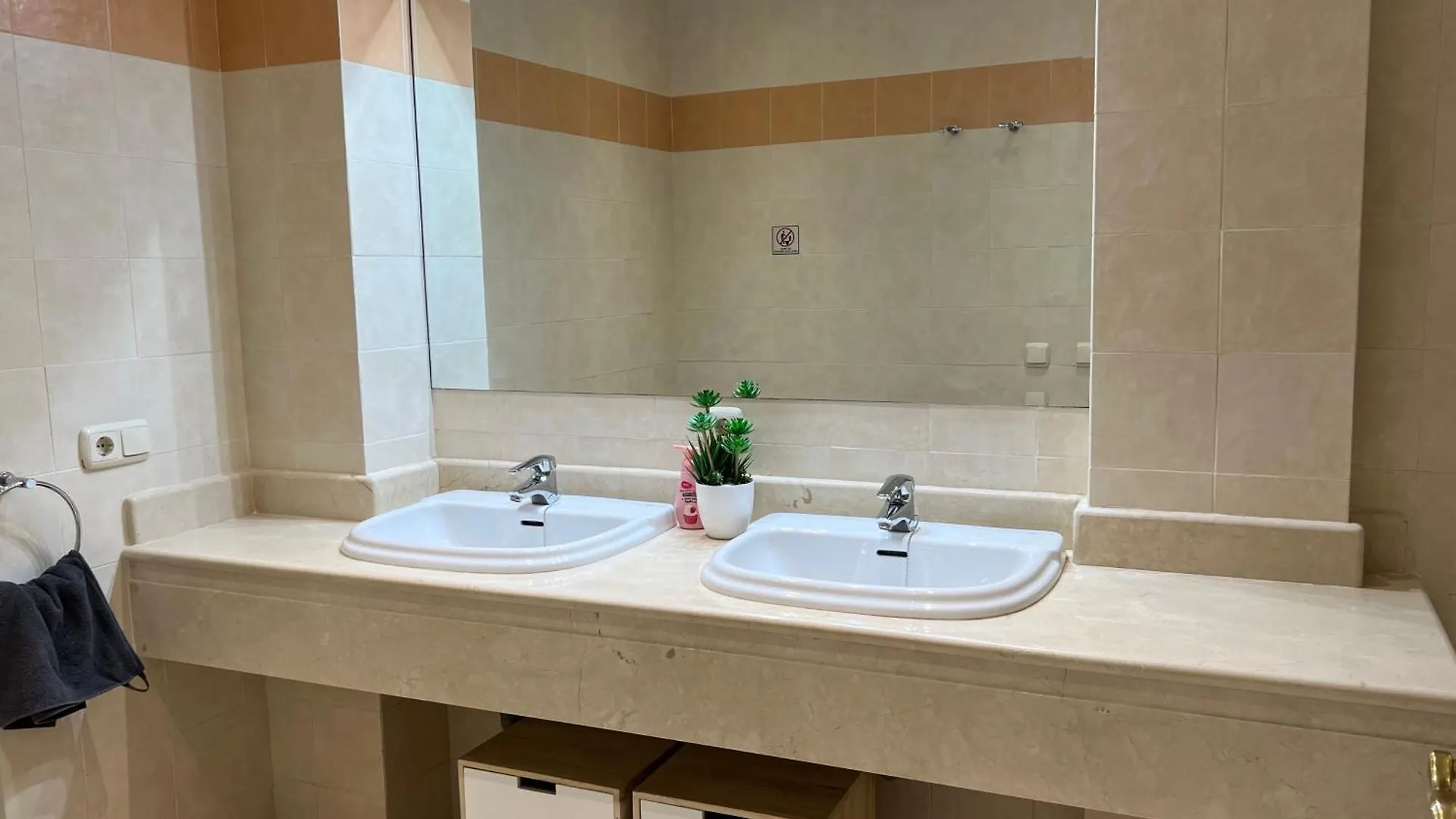 Holiday Home With Garden And Sea View In Calahonda, Near Marbella And Malaga Sitio de Calahonda